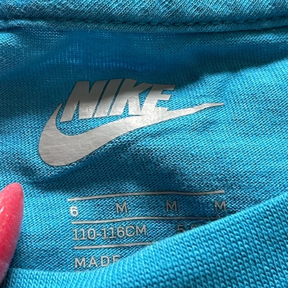 Nike Short Set - Picture 2 of 4